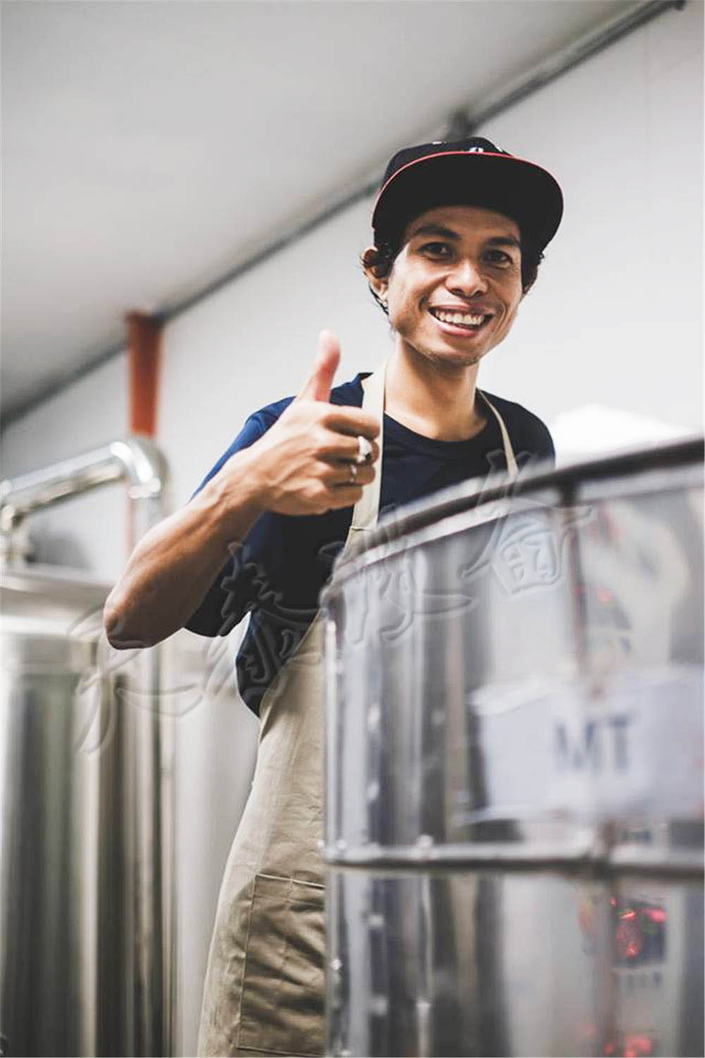 鑒定精釀啤酒設(shè)備廠家